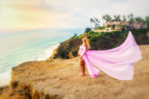 maternity pictures at blacks beach in la jolla by photographer john cocozza photography
